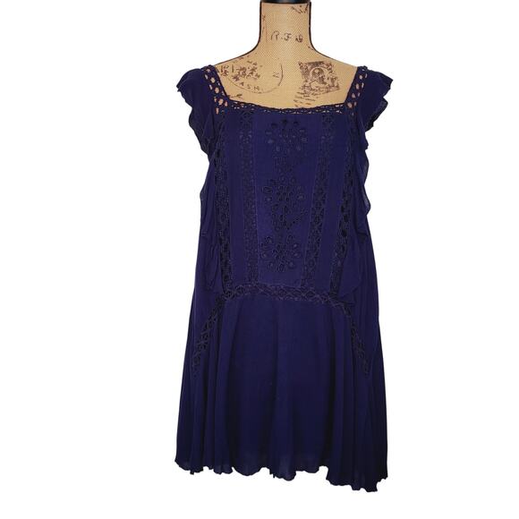 Free People Blue Eyelet Front w/Crochet Flutter Sleeves Flapper Dress M NWT - Picture 4 of 15